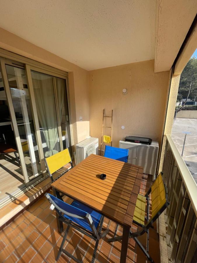 Studio Climatise Piscine Et Proche Plage Sanary-sur-Mer Dış mekan fotoğraf